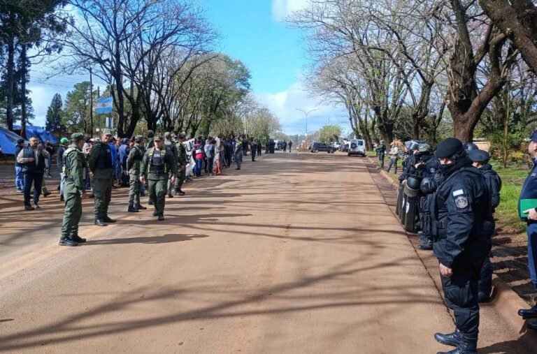 Tapebicuá: Trabajadores inician paro parcial por falta de garantías salariales