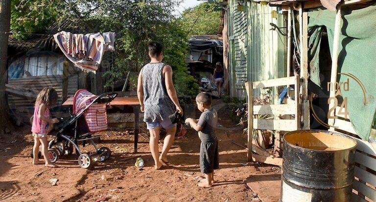 La pobreza bajó al 28,2% en Argentina