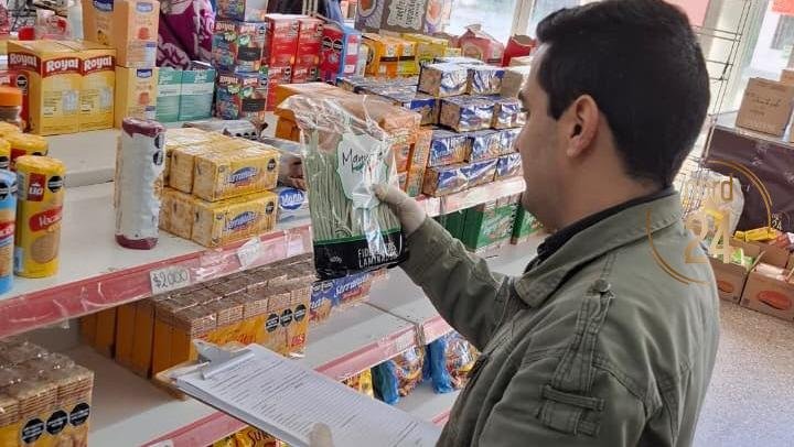 Saladas: Decomisan alimentos vencidos en locales comerciales