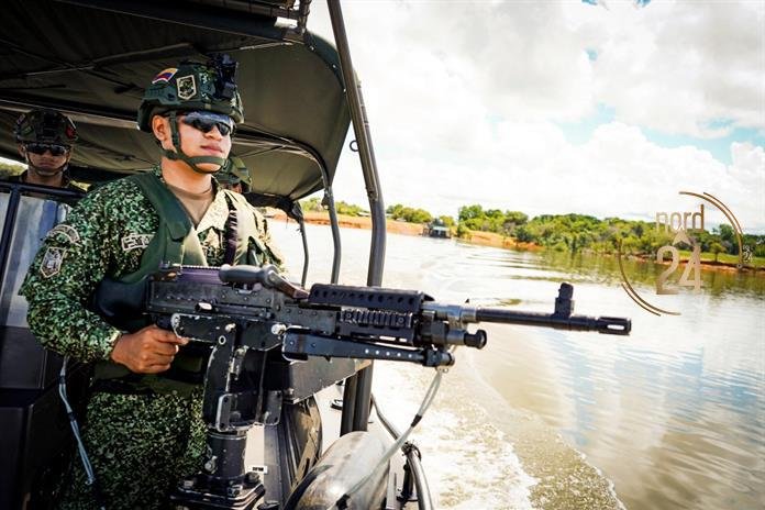 Al menos 48 muertos por enfrentamiento de guerrillas en Colombia