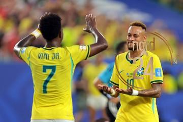 Brasil goleó a Escocia y terminó primera en su grupo
