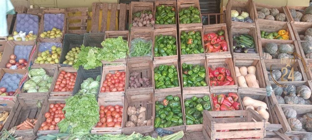 Pese a la estabilidad de precios, las ventas de verduras siguen muy bajas