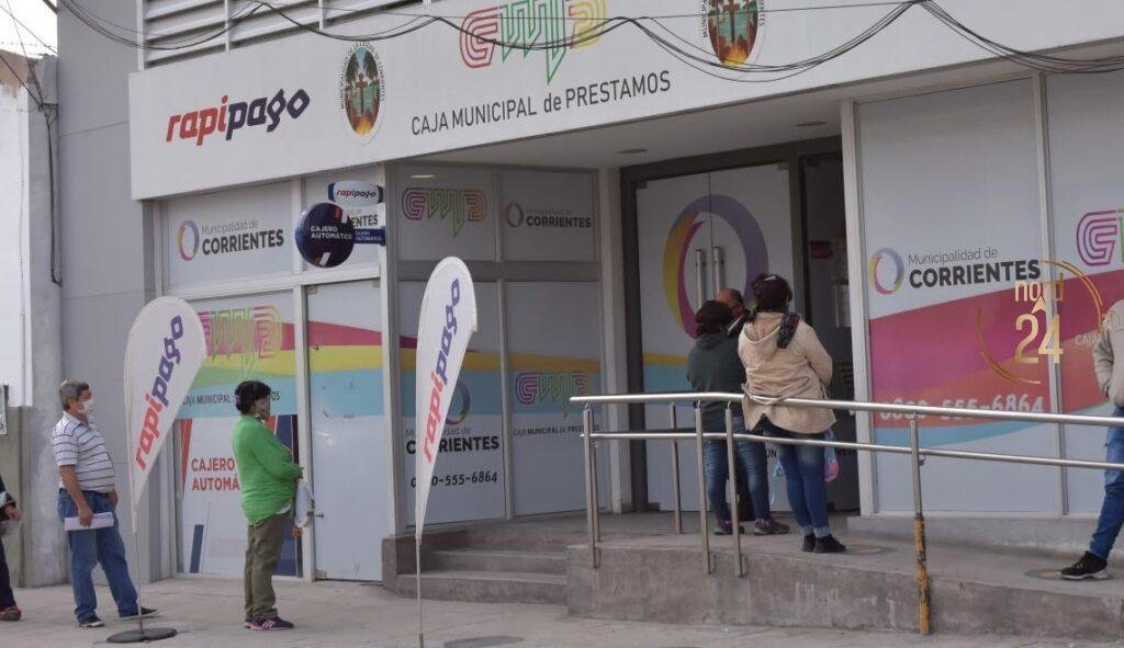 Trabajadores municipales: Inicia el pago de sueldos con aumento del 10%