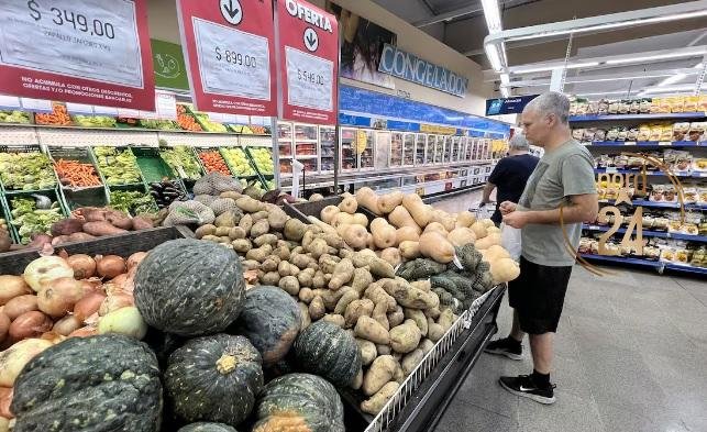 La canasta básica subió un 1,6% en mayo impulsada por la baja de la carne