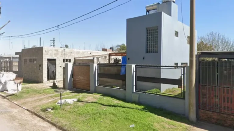 Un padre y sus hijos fueron hallados muertos en su casa en Santa Fe