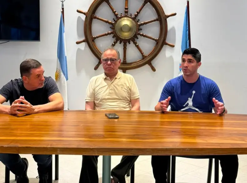 Regatas presentó a Villagrán y fijó fecha para iniciar la pretemporada