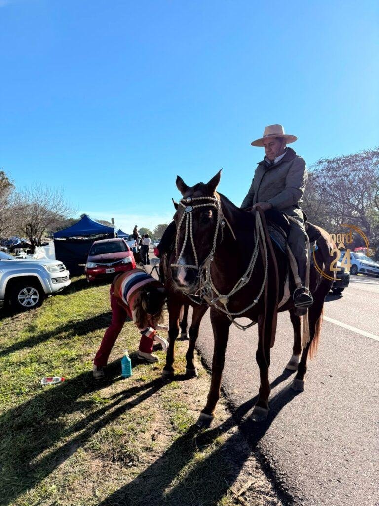 Peregrinación a Itatí: asistieron a más de 80 peregrinos y 60 caballos