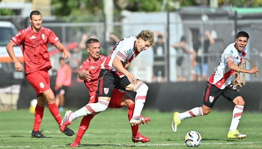 River recibe a Barracas Central tras la derrota en Copa Argentina