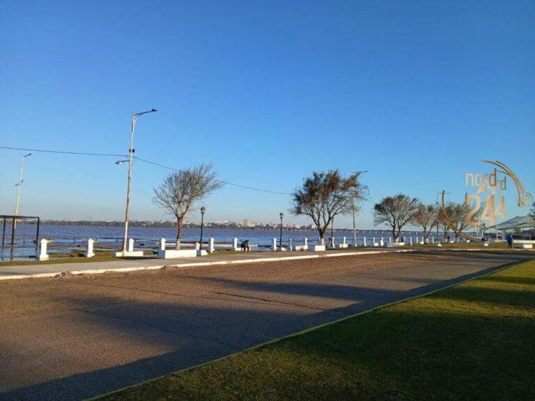 Defensa Civil monitorea el río Uruguay, que se mantiene estable 