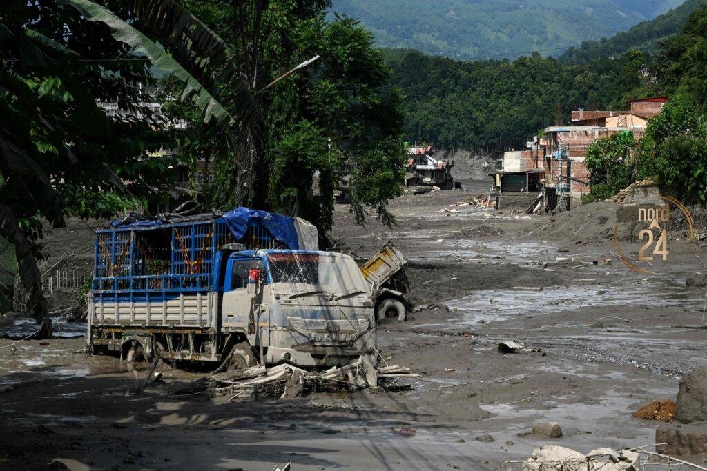 Calculan más de 1400 personas desaparecidas en Nepal a causa de riadas