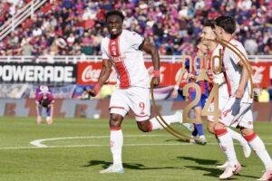 San Lorenzo cayó derrotado ante Huracán en el clásico