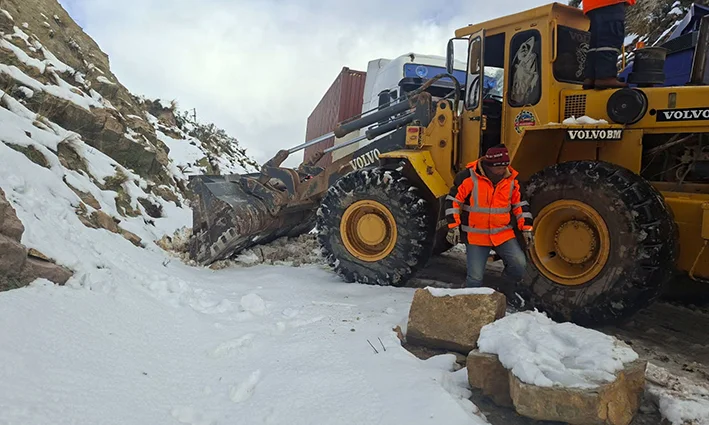 Más de 120 mil familias afectadas por intensas nevadas en Bolivia