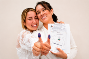 Se celebró el primer matrimonio civil homosexual en Bolivia