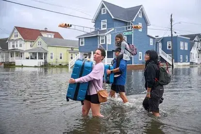 Un muerto y miles de usuarios sin energía por fuerte temporal en EE.UU.