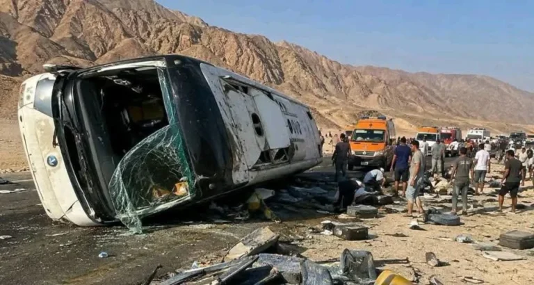 Conmoción en Egipto por accidente que deja 22 muertos y más de 20 heridos