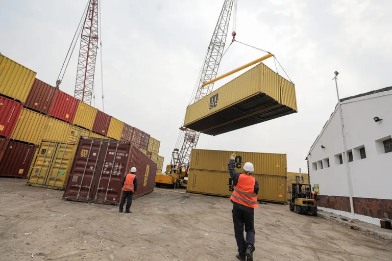 Nuevas inversiones fortalecen el desarrollo industrial correntino 