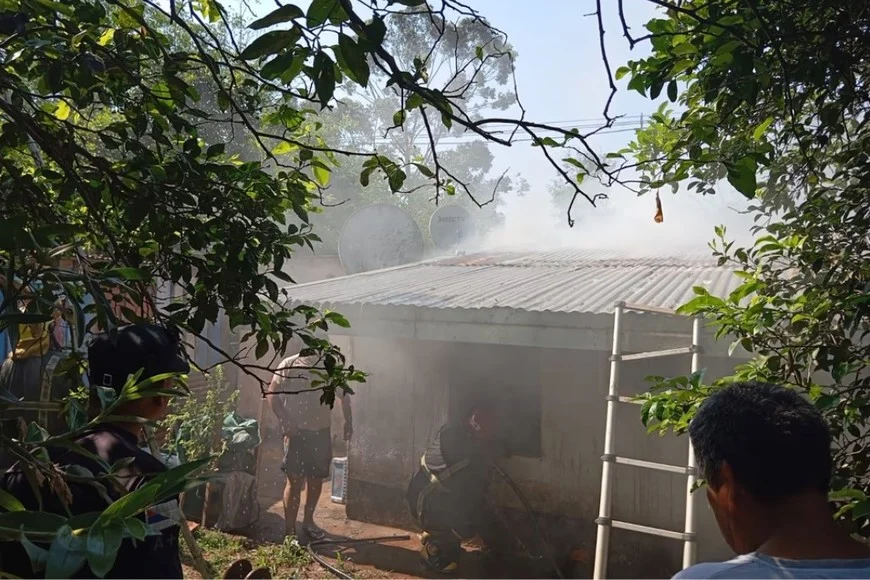 Un hombre incendió su casa en Misiones tras prender un espiral