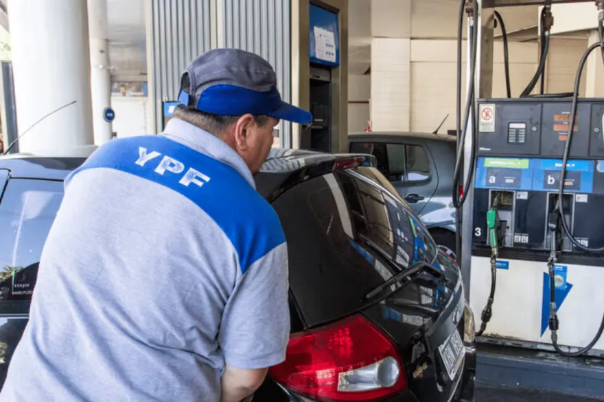 YPF aplica un aumento al precio de los combustibles desde este sábado