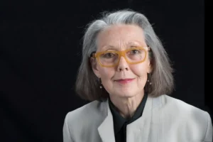 El premio Nobel de Literatura 2026 fue otorgado a la canadiense Anne Carson