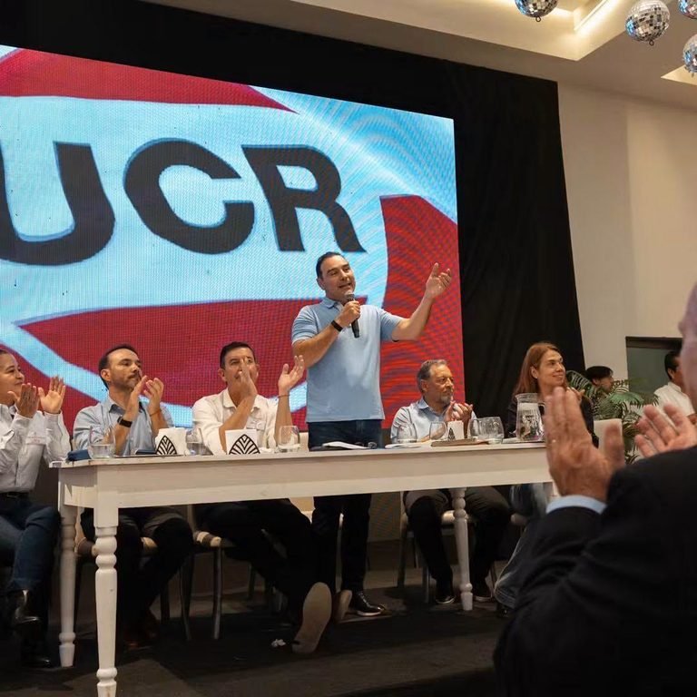 La UCR de Corrientes aprobó cambios en la Carta Orgánica y lanzó una plataforma digital 