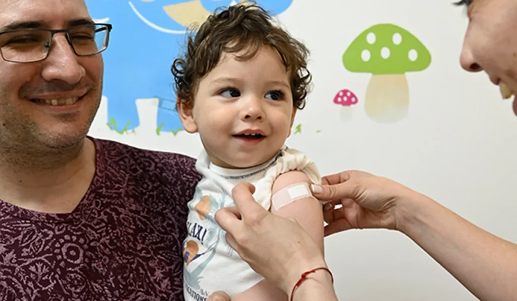Confirman que la vacunación contra la meningitis sigue por debajo en bebés y adolescentes